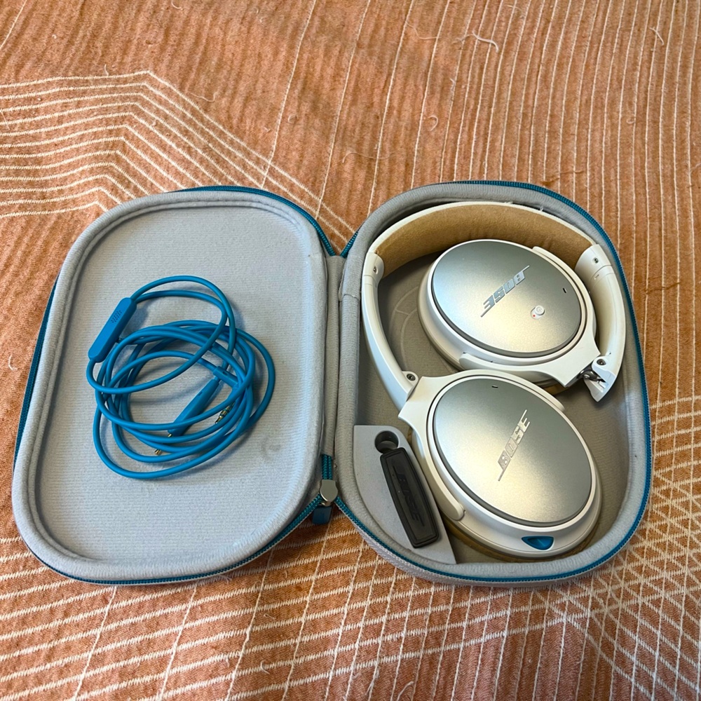 Bose QuietComfot Noise Canceling Headphones
